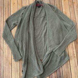 Oakley cardigan size small